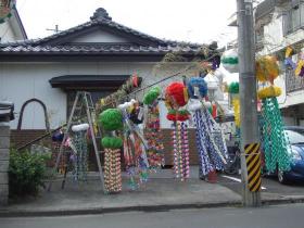 堤町の七夕飾り